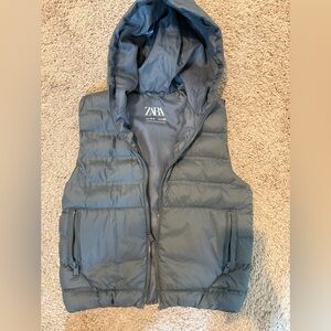 Zara Boy 8-9 years Charcoal Puffer Vest